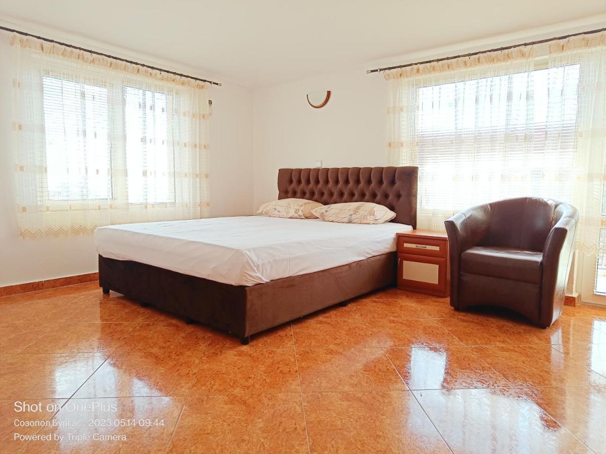 Moni 85 Family House Hotel Созопол Екстериор снимка