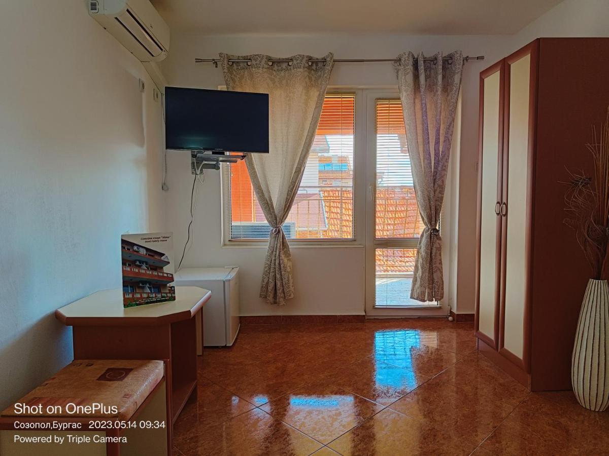 Moni 85 Family House Hotel Созопол Екстериор снимка
