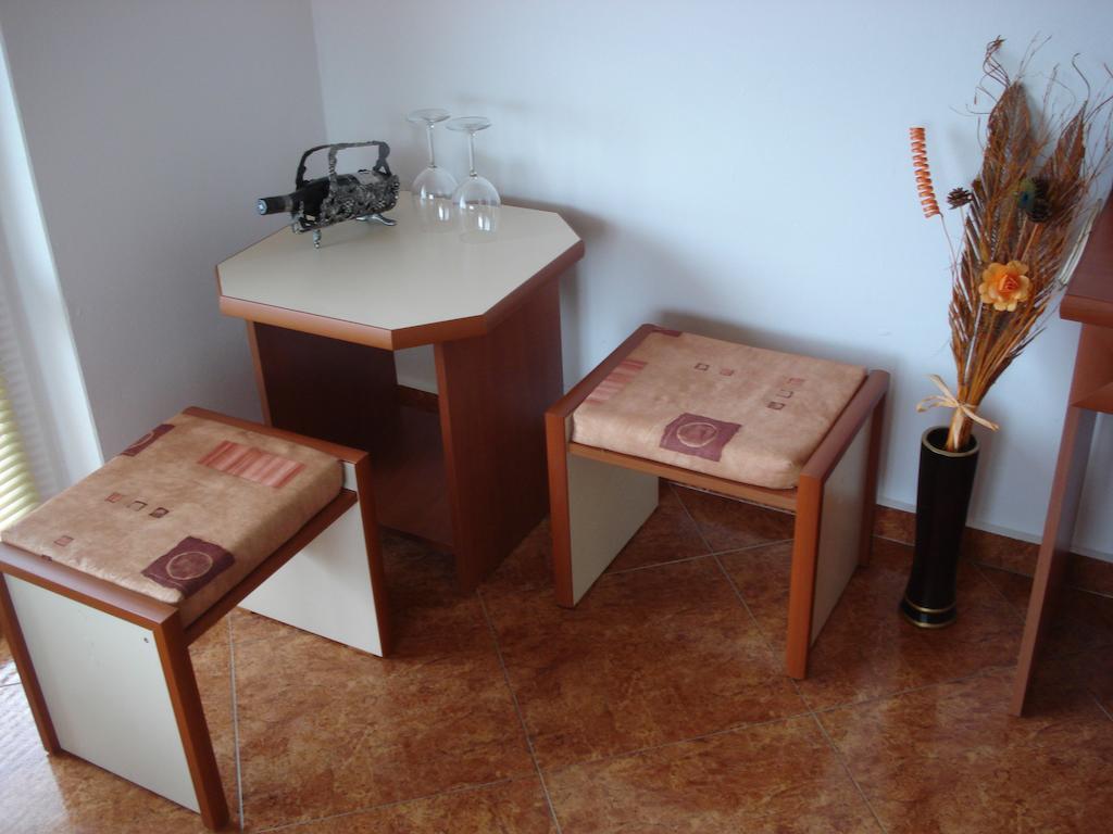 Moni 85 Family House Hotel Созопол Стая снимка